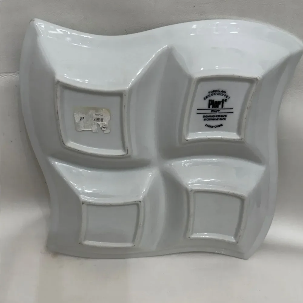 Pier 1 White Wavy Porcelain Quadruple Four Section Serving Platter 10 In Heavy